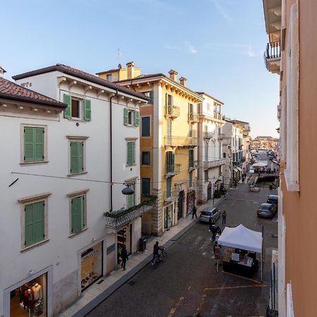 Domus Verona - Elegante Residenza Con Affaccio Su Porta Leoni Kamer foto