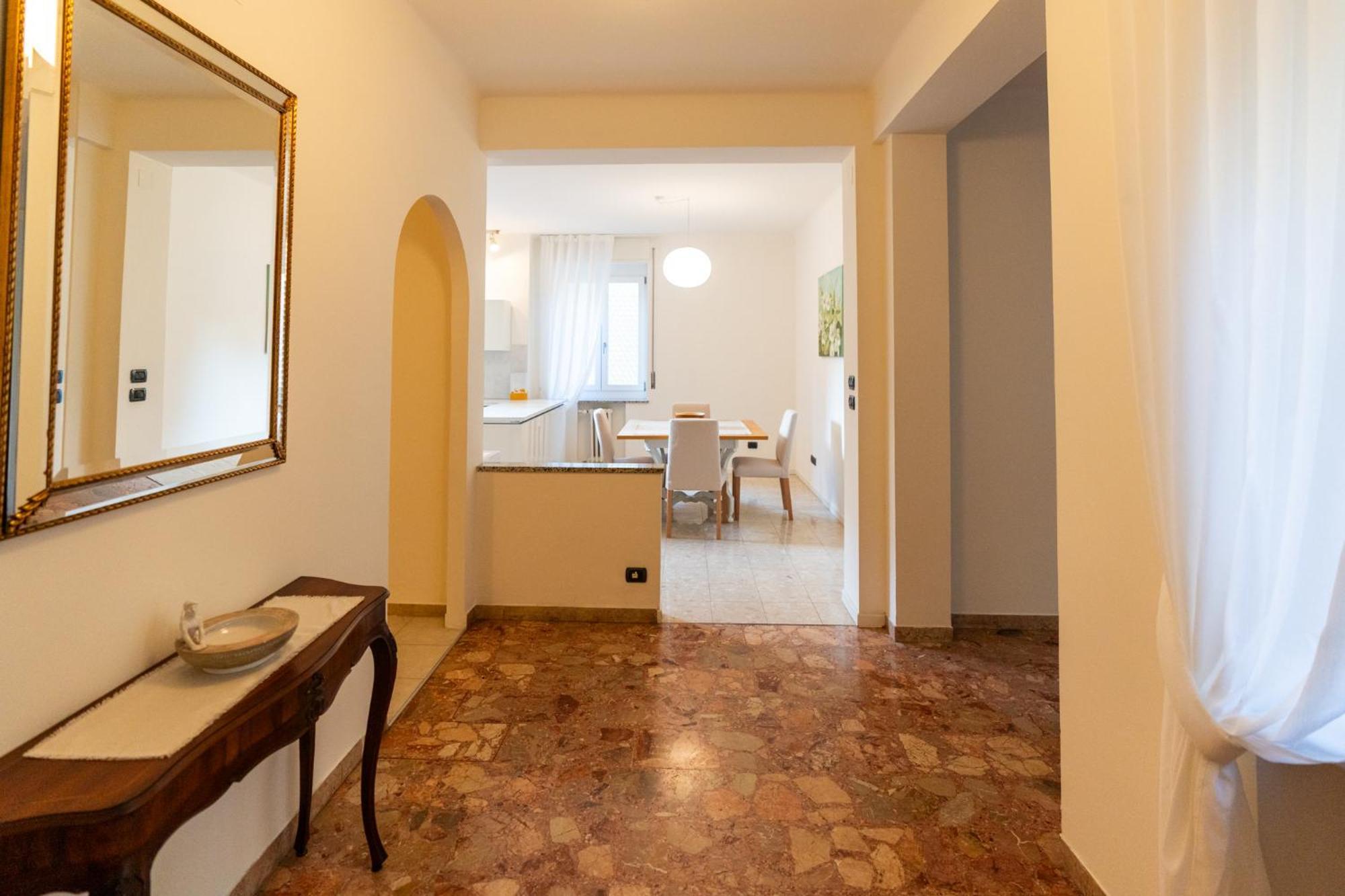 Domus Verona - Elegante Residenza Con Affaccio Su Porta Leoni Kamer foto