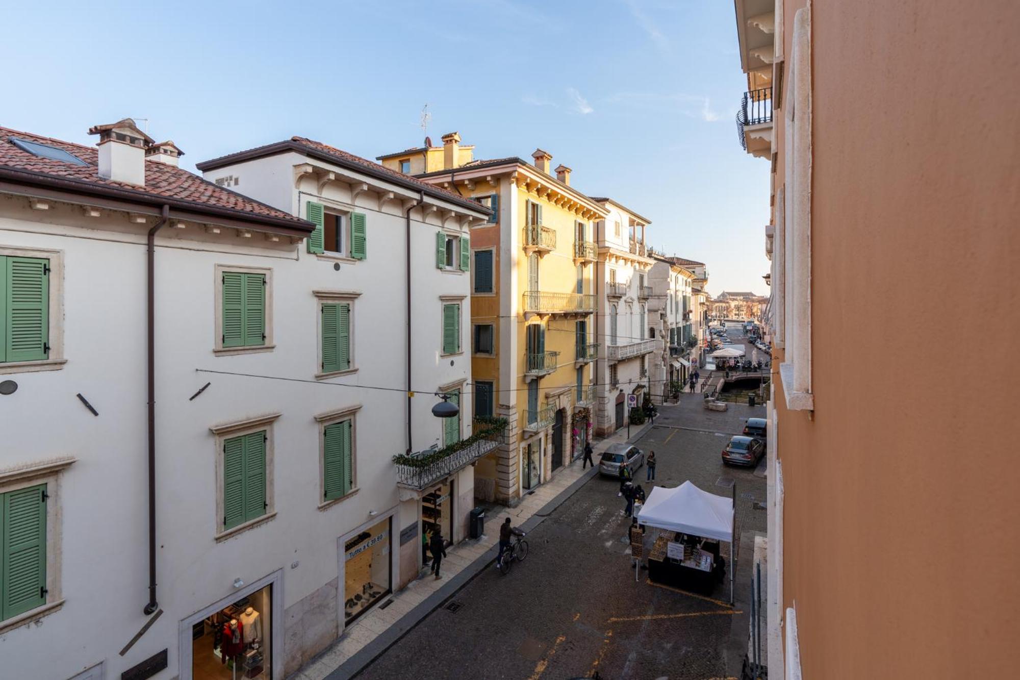 Domus Verona - Elegante Residenza Con Affaccio Su Porta Leoni Kamer foto